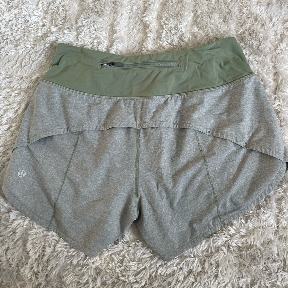 Lululemon Mid-Rise Lined Short 4” Size 4